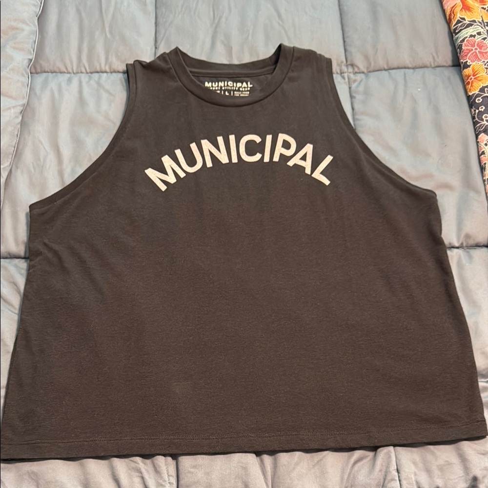 Women’s Municipal crop tank sz Large